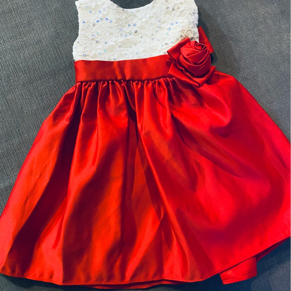 Sleeveless Special occasion dress